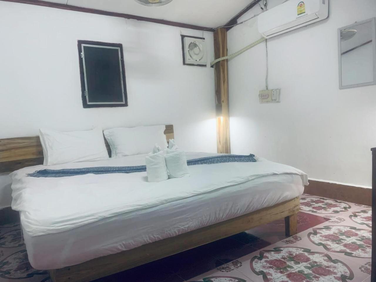 Ferienwohnung Amelie House Luang Prabang Exterior foto